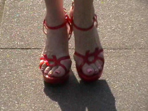 einwenig spazieren gehen in sexy heels
