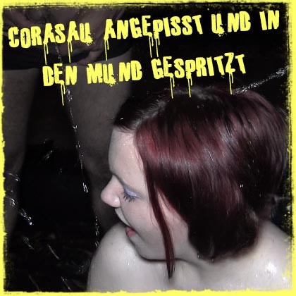 Cora-Sau angepisst und in den Mund gespritzt