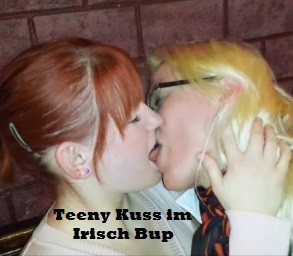 Teeny Kuss im Irisch Bup