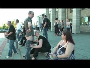 Public Blowjob vor der Venus