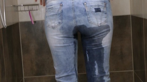 Pissing in jeans