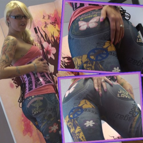 Horny and tight retro leggings!